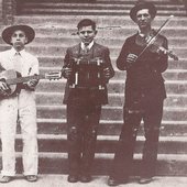 1200px-Breaux-brothers.jpg