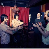 hand claps
