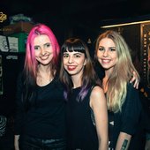 Taras - Danish girl rock trio