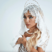 Gabi-DeMartino-press-photo-main.png