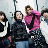 Tricot 2020 2.jpg