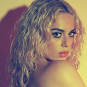 Angelica-19032024-VelvetMag-rotated-e1710833425204.jpg