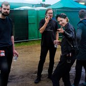 Womans_Hour_Behind_The_Scenes_-_200714_-_Latitude_Festival_-_by_Howard_Melnyczuk-4_1064_705_95