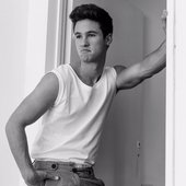 michaelronda_33559710_2166839153330547_4077127198991974400_n.jpg