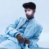 aaja le chalu main 🪐👽 📸 @sashajairam
