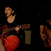 Betty Frances performing with Paddy Durkan