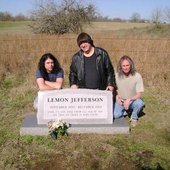 Deadbeat Poets at Blind Lemon Jefferson's Grave