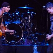 Michael Williams jamming with Johnny Lang