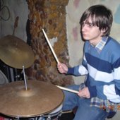 Dutzu - drums
