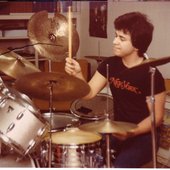 Pete Zeldman drumming