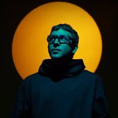 MAIN ARTIST PHOTO