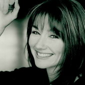 Lari White