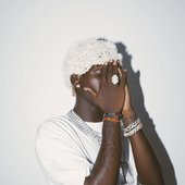 Seyi Vibez