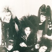 37386-voluptuous-group-photo.jpeg