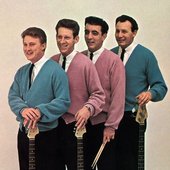 The Ventures_2.JPG