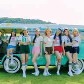 play game: HOLIDAY - 4th mini album