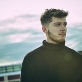 bazzi-2018-cr-apple-music-billboard-1548.jpg