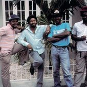 Roots Radics - 5.jpg