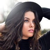 Thea Devy.jpg