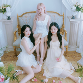 2025 SEASON'S GREETINGS [VIVIZ MUSEUM]