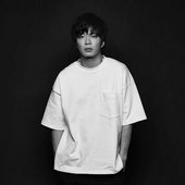 手塚翔太(田中圭)