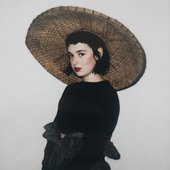 ello-optimized-5455e8f5.jpg