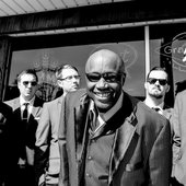 ct-sonny-knight-and-the-lakess-u2-chicago-20150618.jpg