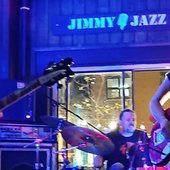 Life performance in Jimmy Jazz
