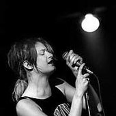 Mia Zapata, 1991