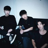 밴드 구스다운 / Goosedown