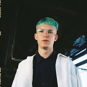 gus dapperton