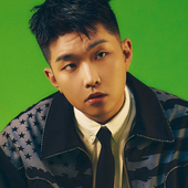 'WOOOF!' concept picture (closeup)