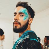 GLITTER