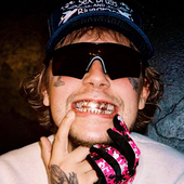 PissMonster 的头像