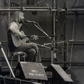 roy-harper-photo-3.jpg