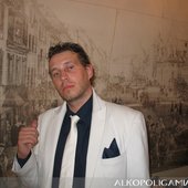 34_pjus na tle starej zerodwadwa