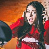 Nicole Cherry 2.jpg
