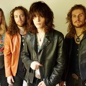 Tyler Bryant & The Shakedown