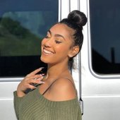 queen naija.