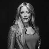 httpsupload.wikimedia.orgwikipediacommonsthumbee0Sherie_Rene_Scott_cropped.jpg1280px-Sherie_Rene_Scott_cropped.jpg