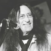  Ken Hensley smile :)