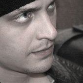 McNeil (Vocals)