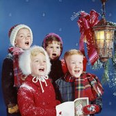 1960-1960s-retro-children-singing-carols-lamp-carolers-christmas-BRA72W.jpg