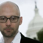 Moby in front of the White House to talk about Net Neutrality.