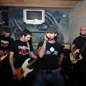 FURIOUS PEOPLE, Castellón @ Distriz