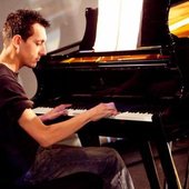 Julien Tauziac & Steinway B211  