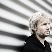 Main Artist Photo