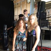 Singer Lorraine and bassist Debs, The Portraits at Purbeck Folk Festival 2012
