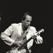 Adrian Belew