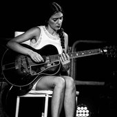 Eleonora-Strino-Jazz-guitarist-Teacher-composer-arranger-17.jpg
